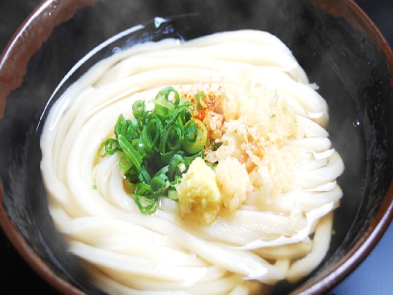 高松市「こがね製麺所春日店」かけうどん